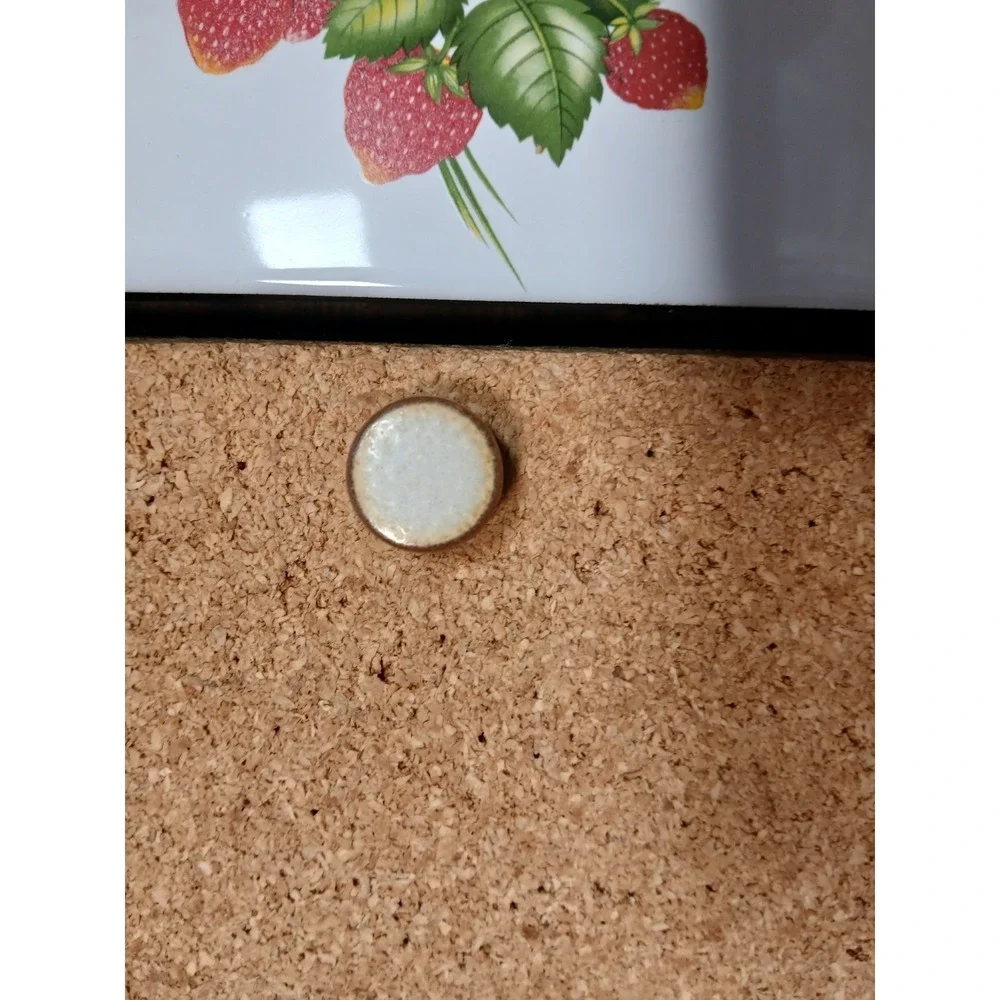 Vintage Strawberry Wooden Wall Memo Clip Organizer With Key Hooks & Cork Board